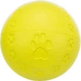 Кучешка играчка Trixie Ball тапка от естествен каучук в цвят лайм 7 см